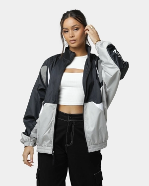 Nike Women's Sportswear Woven Air Max Day Jacket Black/Iron Grey