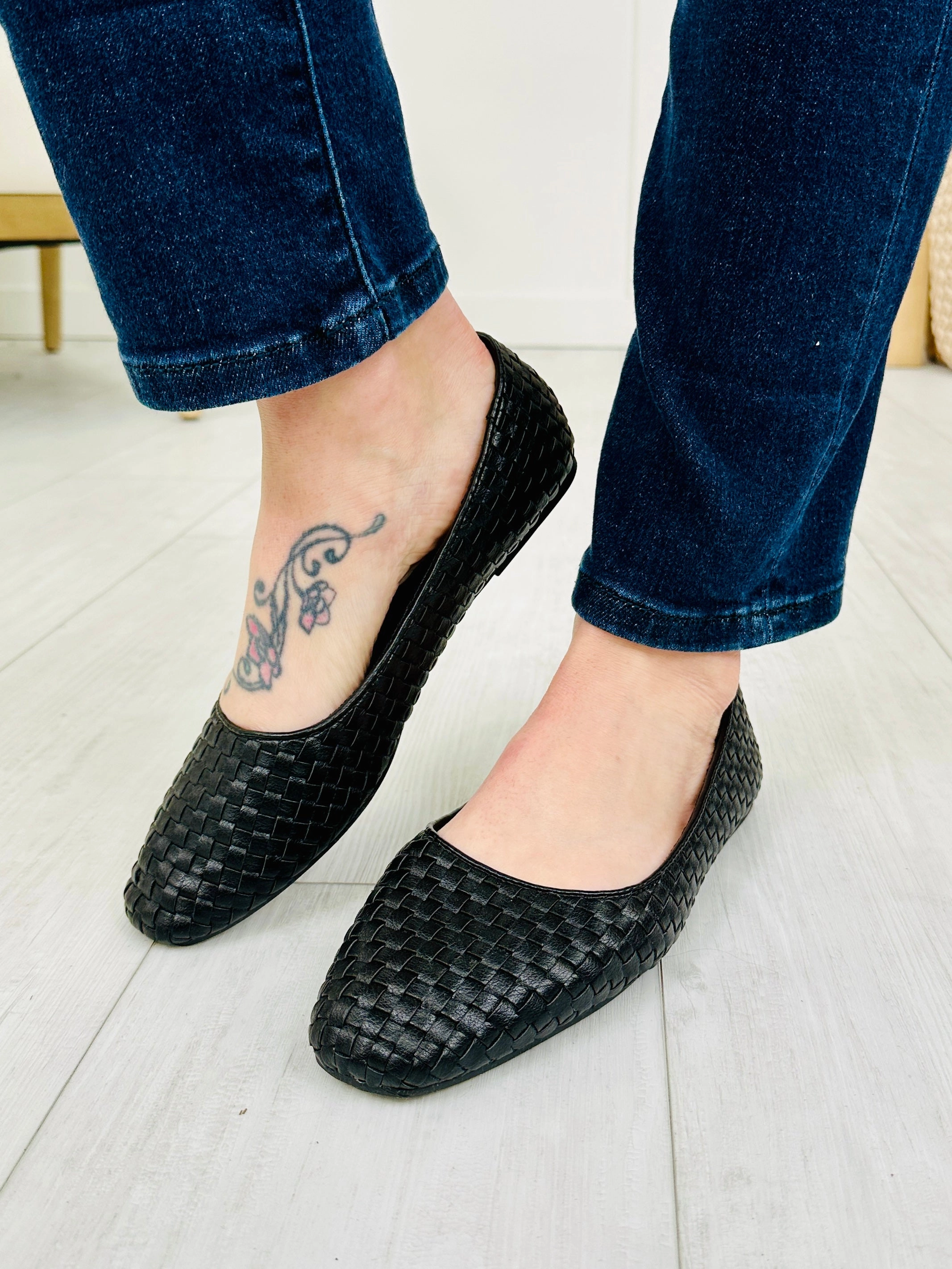 Twist Of Style Flats