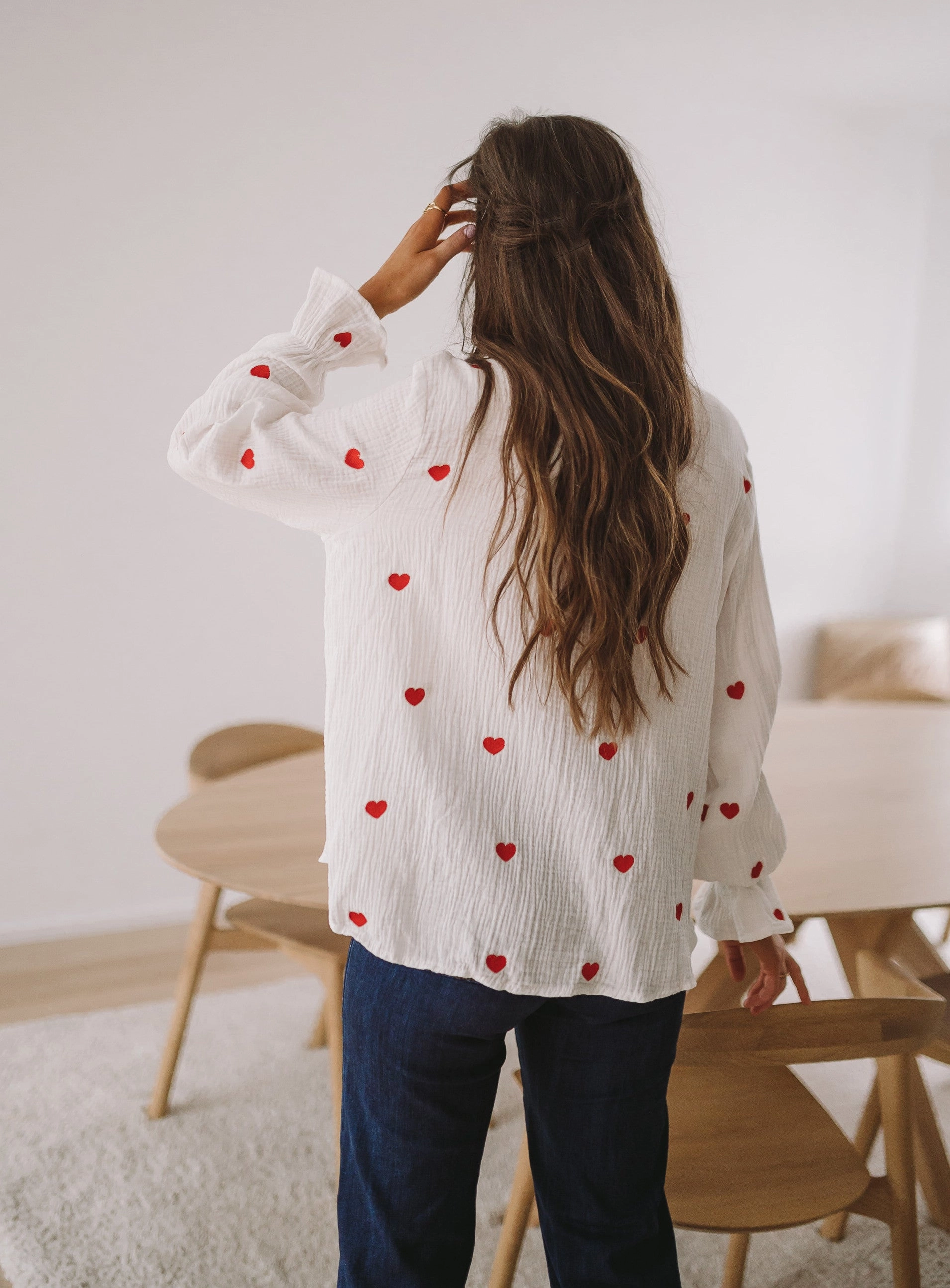 White Vicky Shirt with Red Hearts