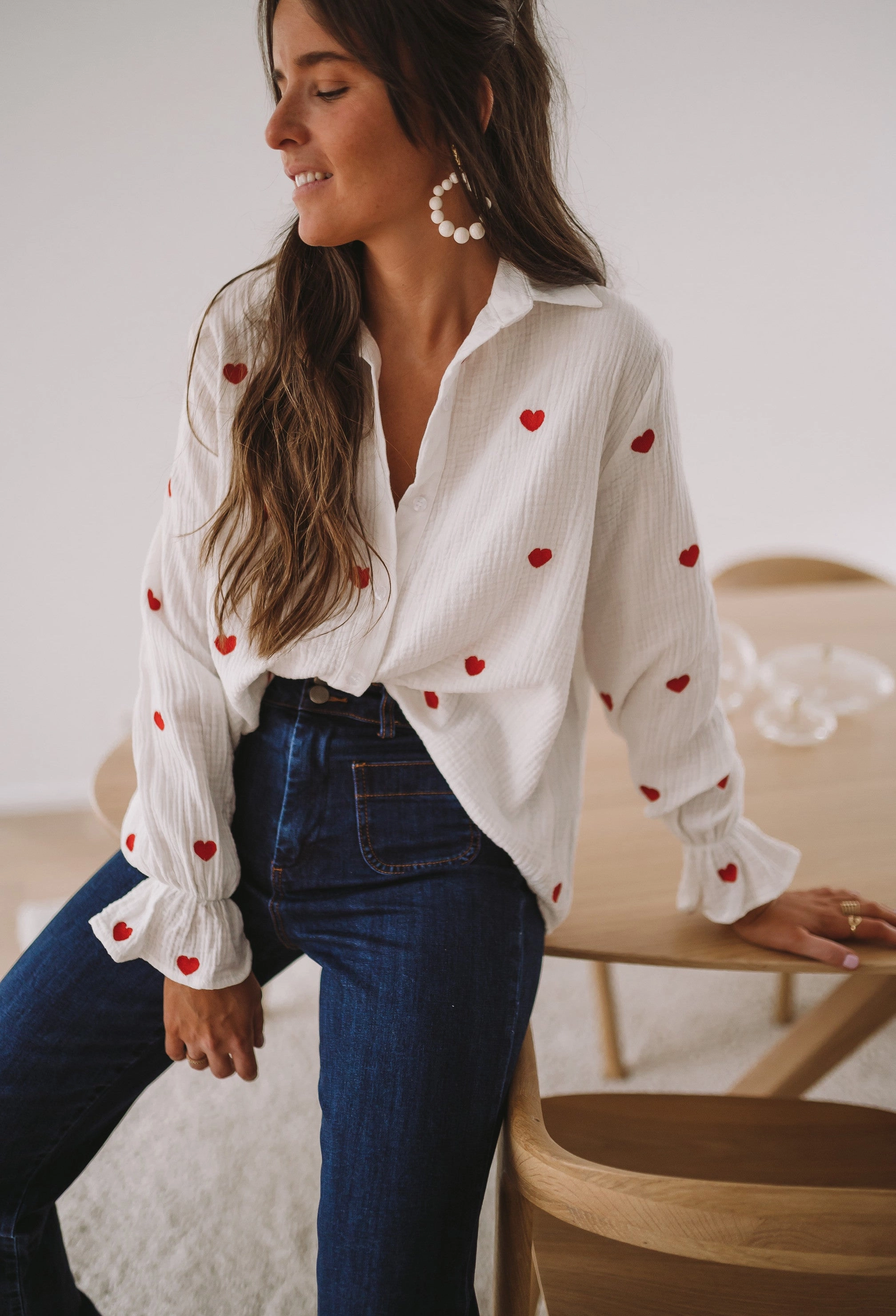 White Vicky Shirt with Red Hearts