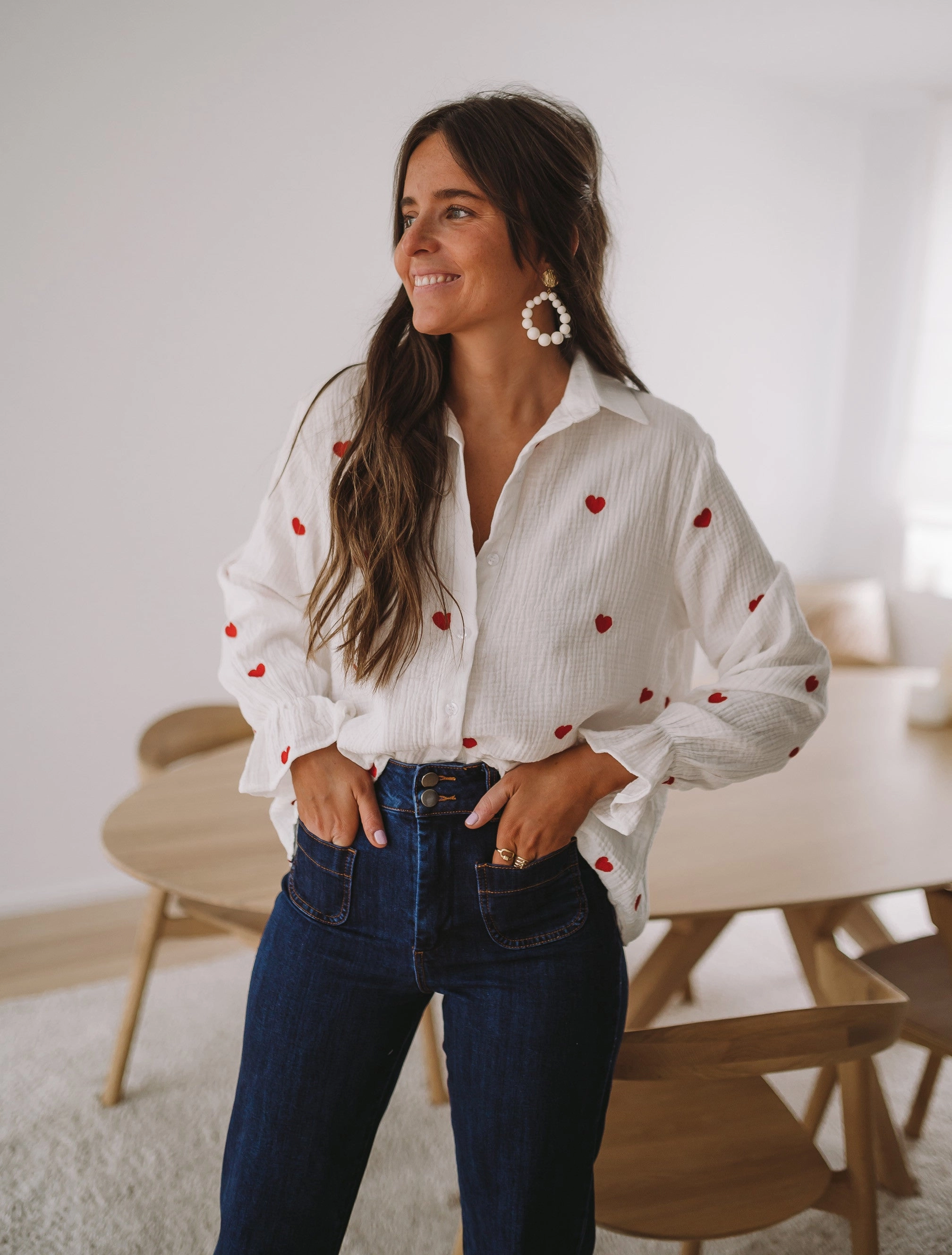 White Vicky Shirt with Red Hearts