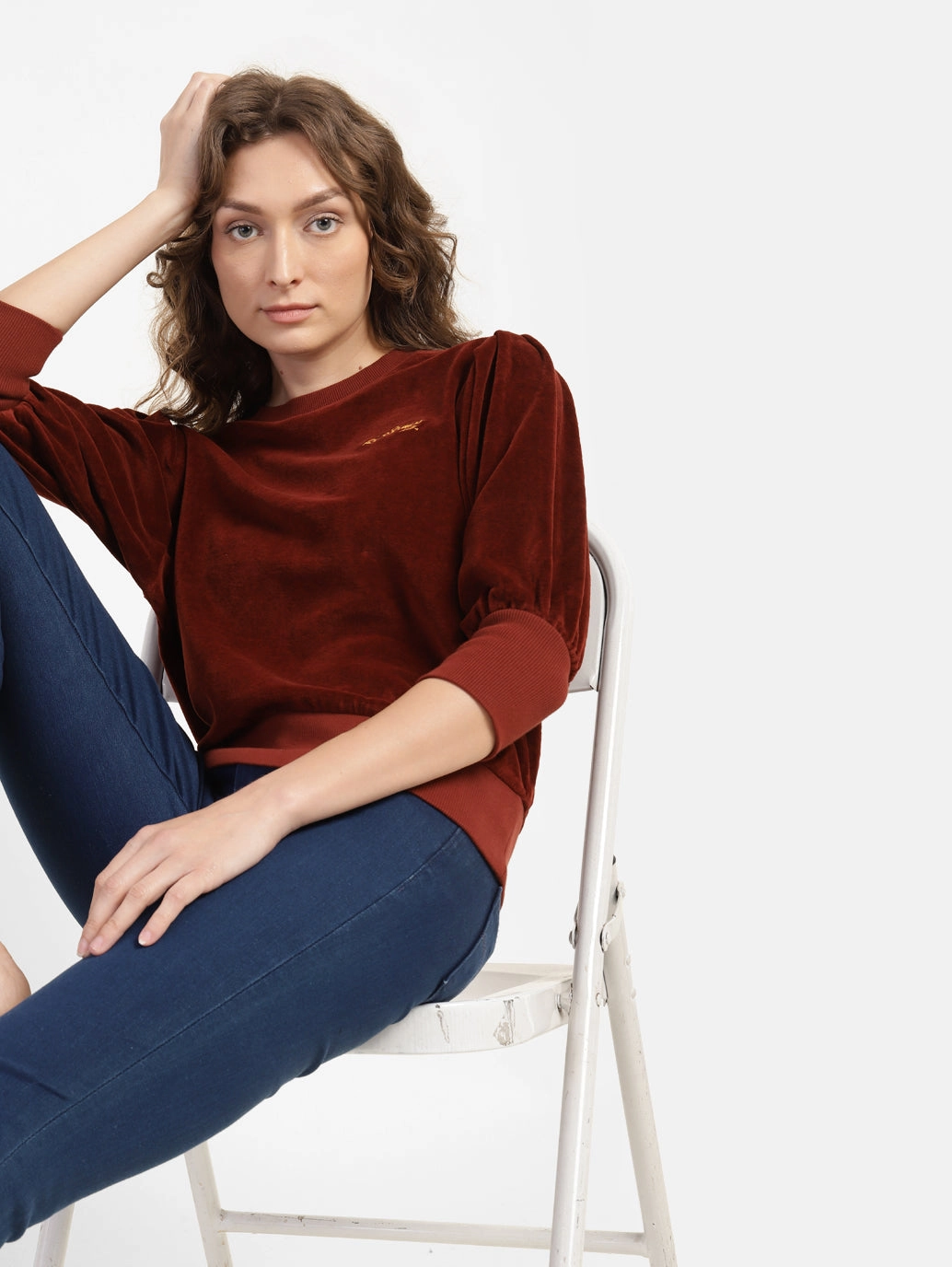 Women's Solid Round Neck Sweatshirt